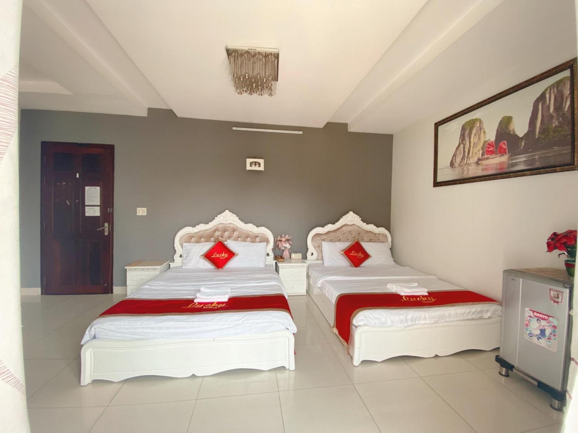 Lucky Hotel Thành Pho Ho Chí Minh Esterno foto