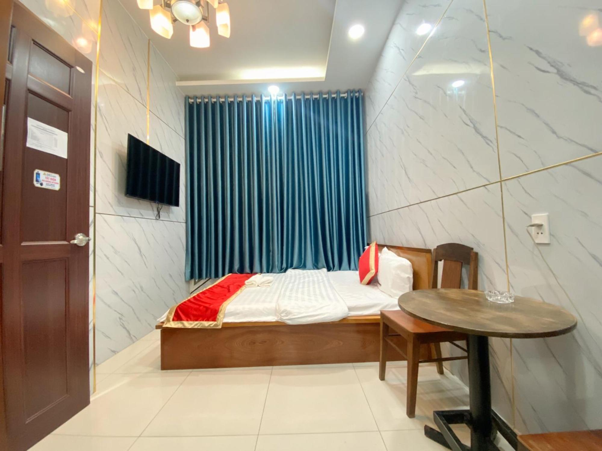 Lucky Hotel Thành Pho Ho Chí Minh Esterno foto