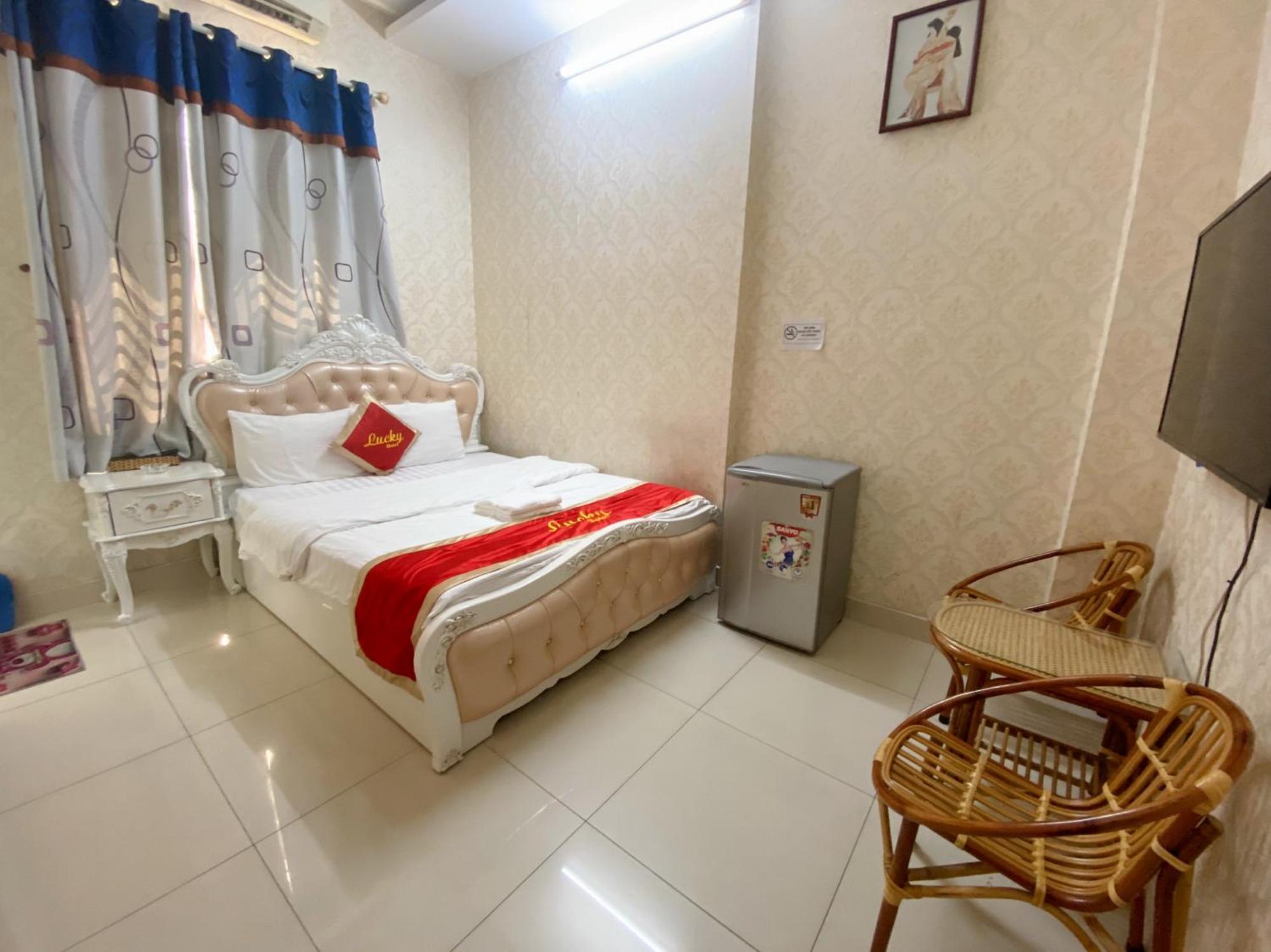 Lucky Hotel Thành Pho Ho Chí Minh Esterno foto