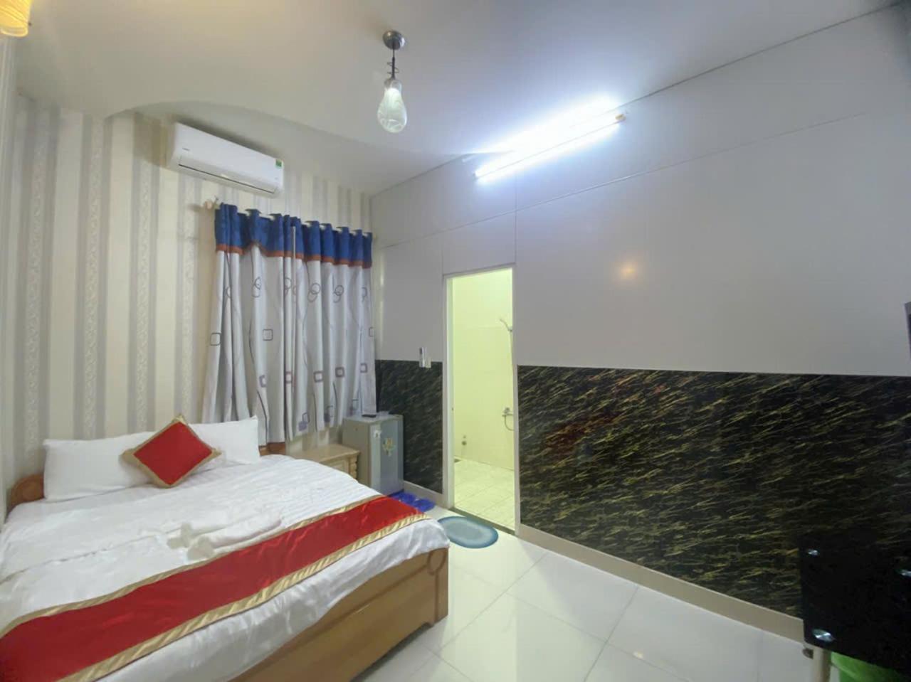 Lucky Hotel Thành Pho Ho Chí Minh Esterno foto