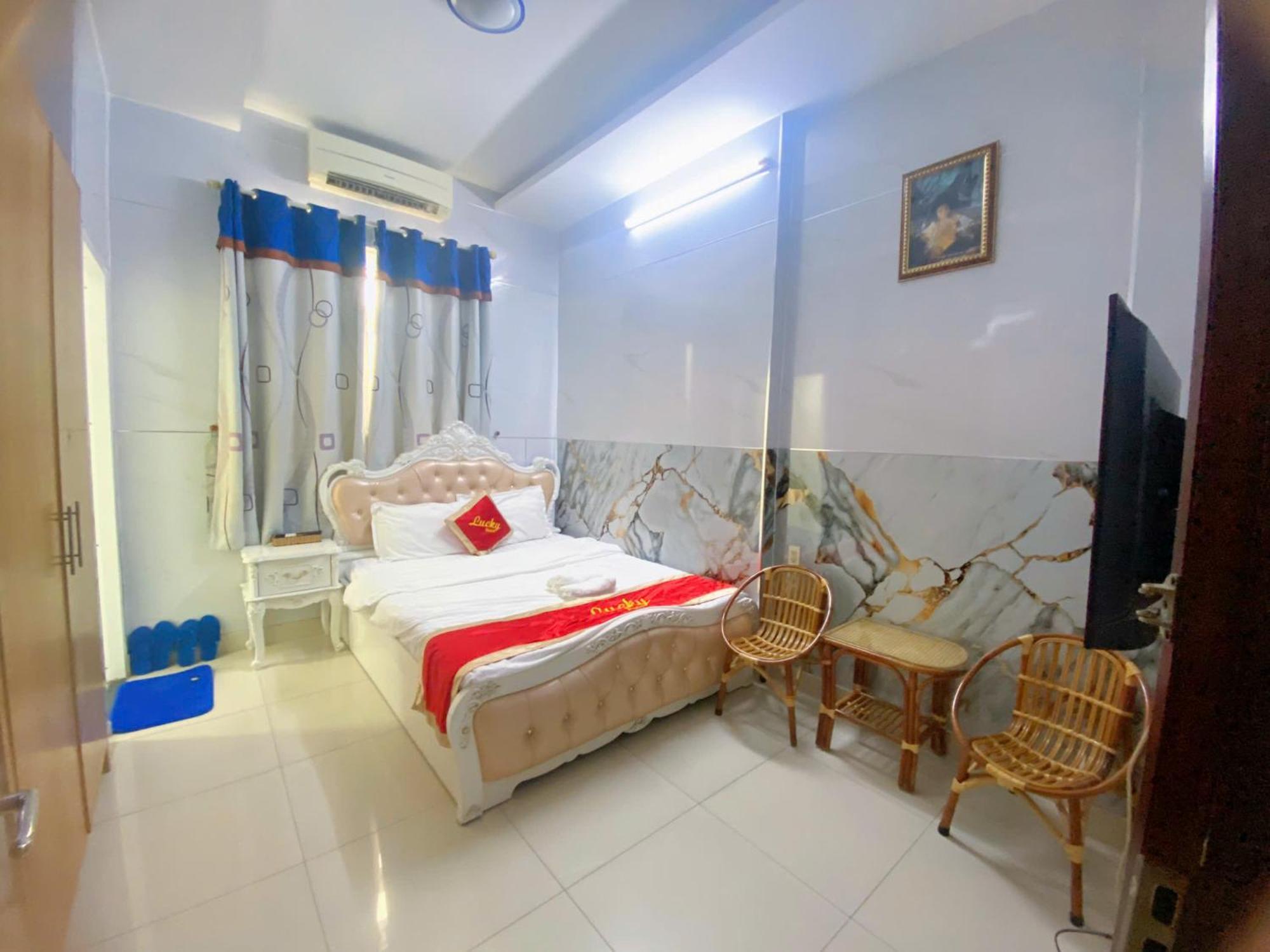 Lucky Hotel Thành Pho Ho Chí Minh Esterno foto